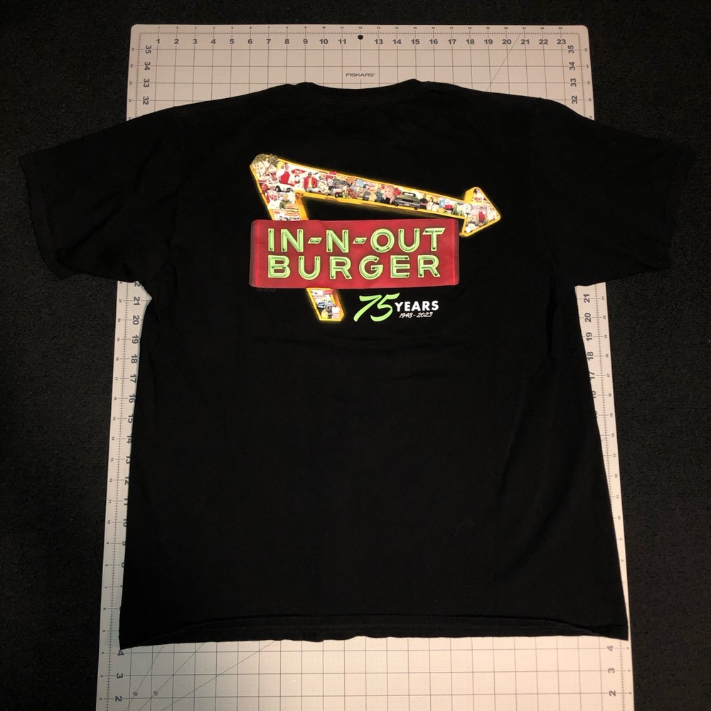 In-N-Out Burger. Size XL. Black color. Short Sleeve Shirt.
